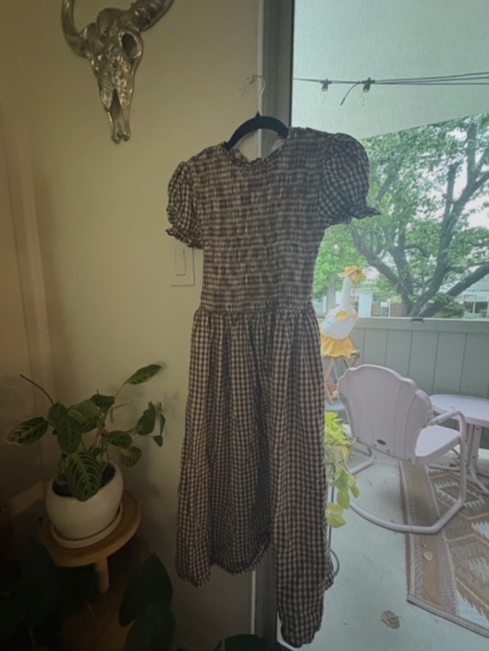 RIHOAS Gingham Puff-Sleeve Midi Dress in Brown and White